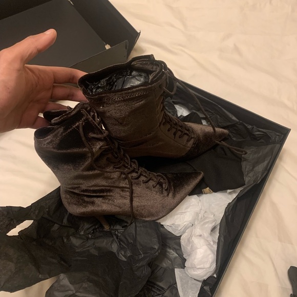Lace up Yeezy Season 5 Mink Stretch Velvet Boots size 37 - Picture 2 of 9